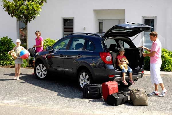 Стоит ли останавливаться у дальних родственников?